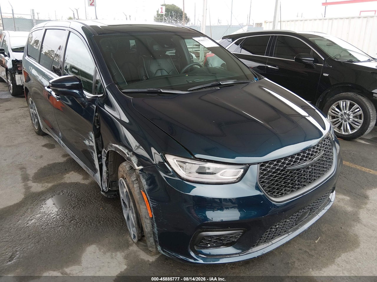 2C4RC1S72NR****** · 2022 CHRYSLER PACIFICA HYBRID LIMITED