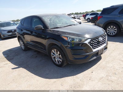 KM8J23A47KU****** · 2019 HYUNDAI TUCSON SE