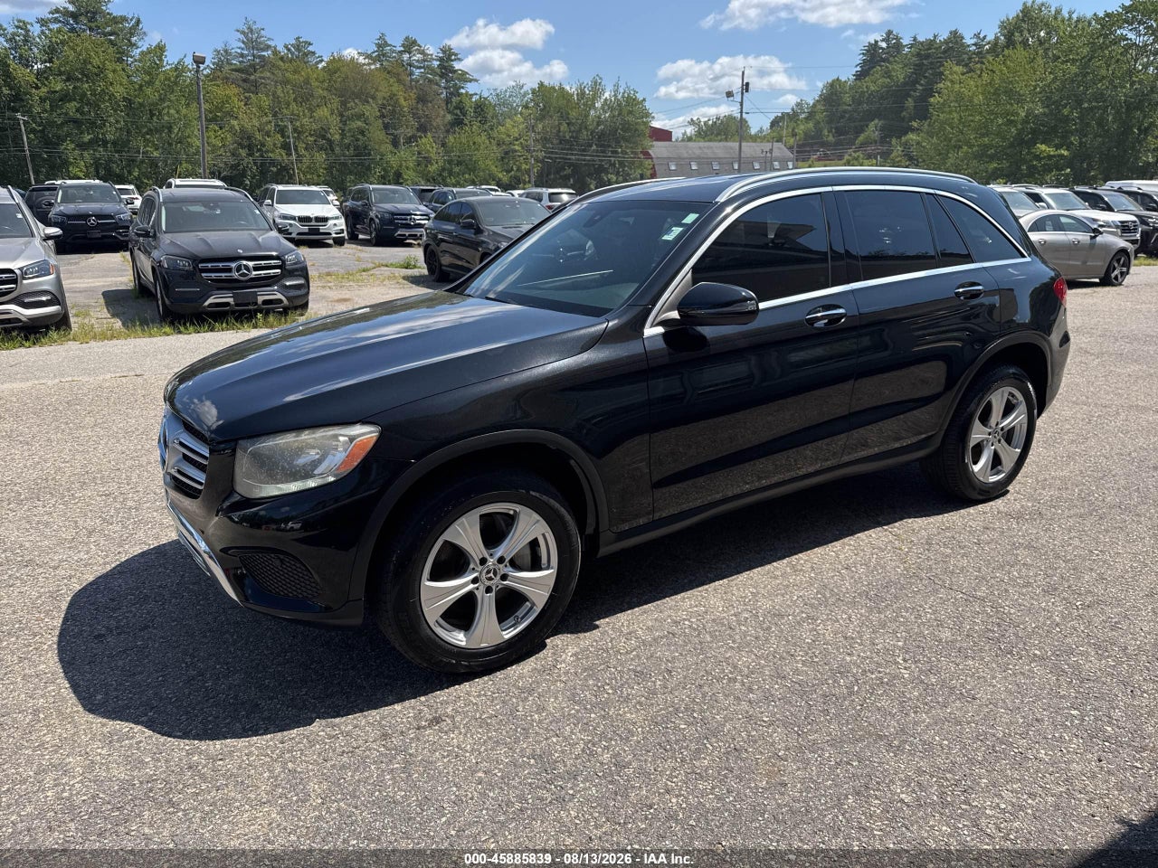 2017 MERCEDES-BENZ GLC 300 · 2/10