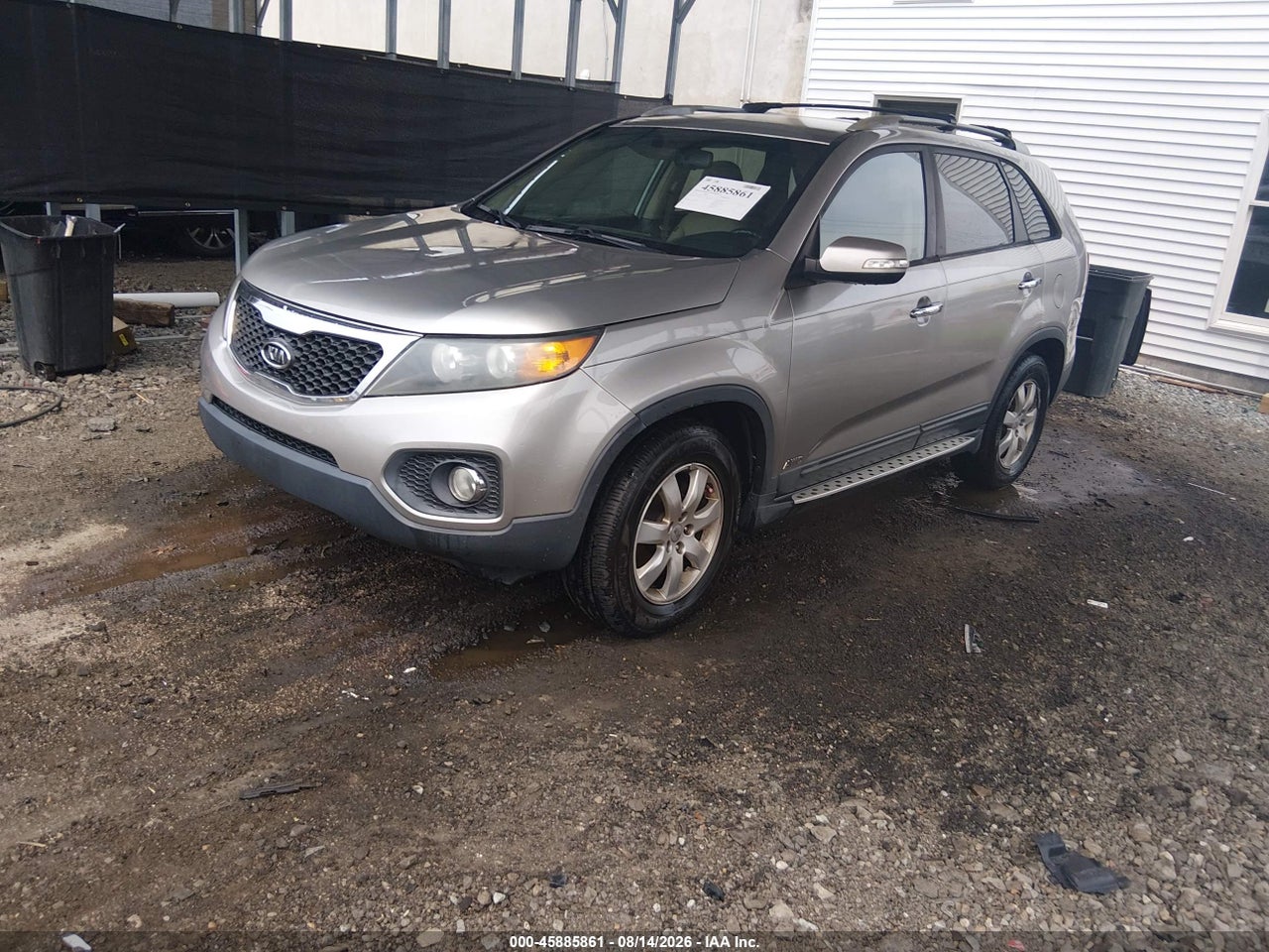 2013 KIA SORENTO LX V6 · 2/4