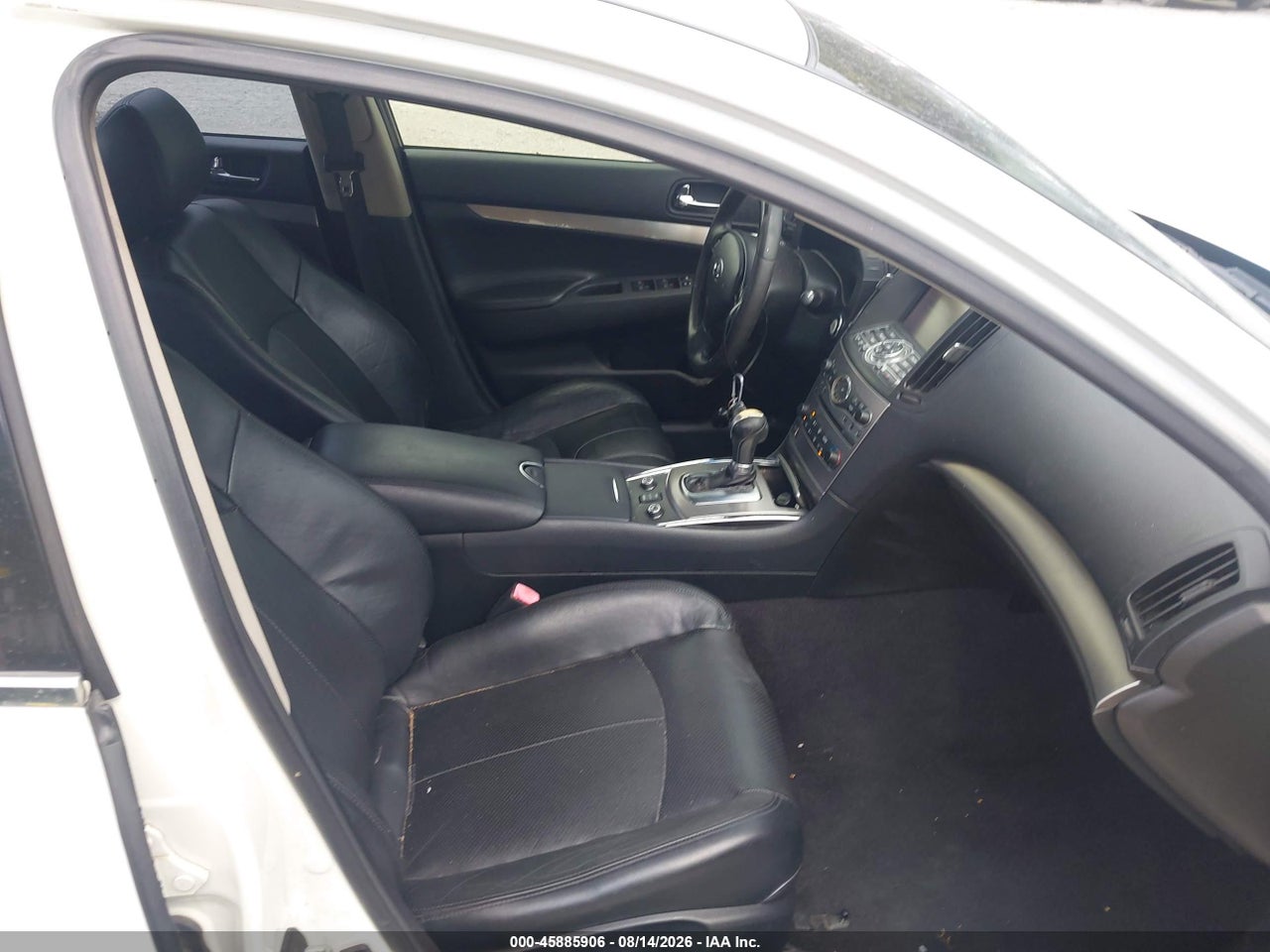 2015 INFINITI Q40 · 5/11