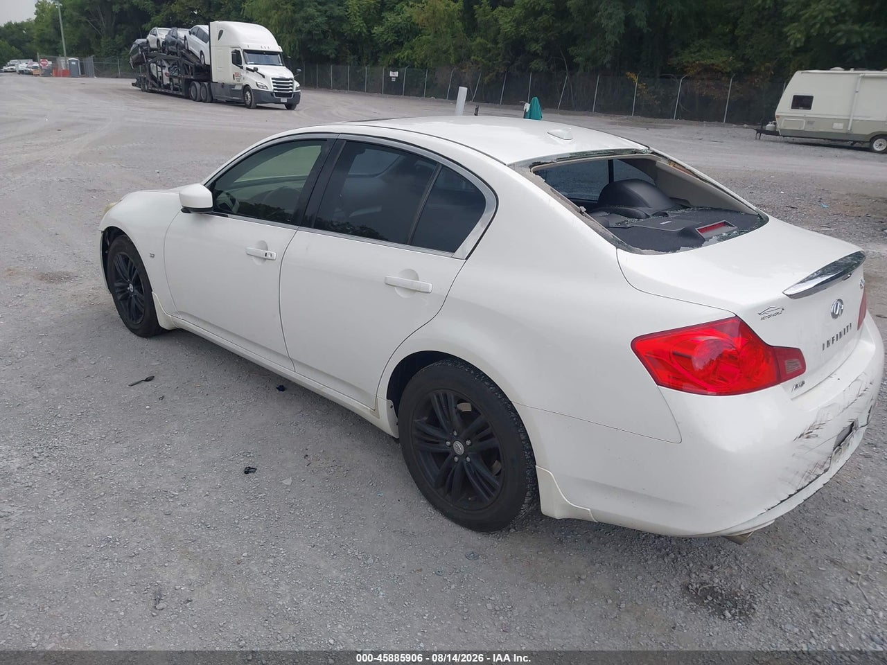 2015 INFINITI Q40 · 3/11