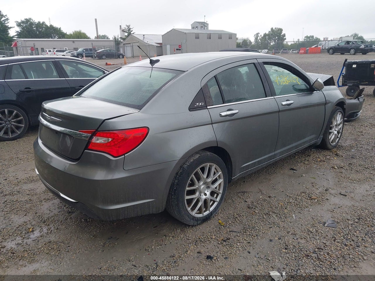 2011 CHRYSLER 200 LIMITED · 4/10