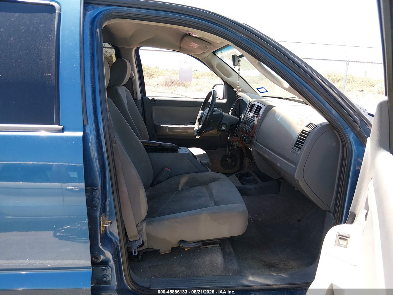 2006 DODGE DAKOTA SLT · 5/11