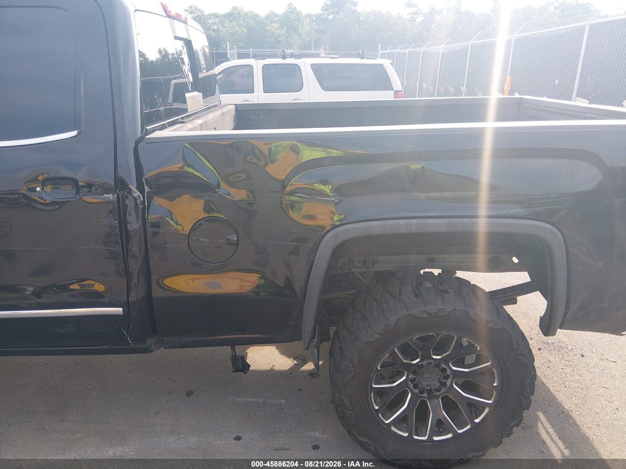 1GTV2VEC8FZ****** · 2015 GMC SIERRA 1500 SLT · 6/11
