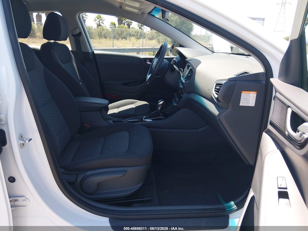2019 HYUNDAI IONIQ HYBRID BLUE · 5/11