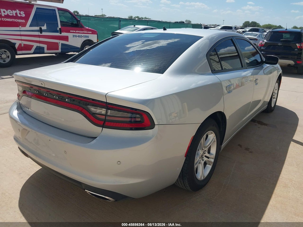 2020 DODGE CHARGER SXT RWD · 4/11