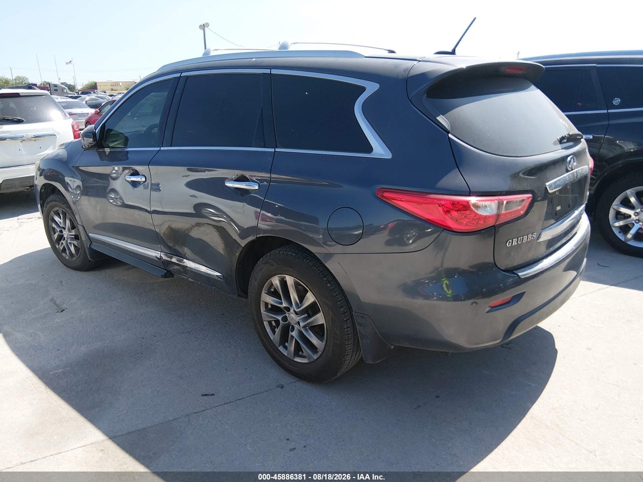 2013 INFINITI JX35 · 3/10