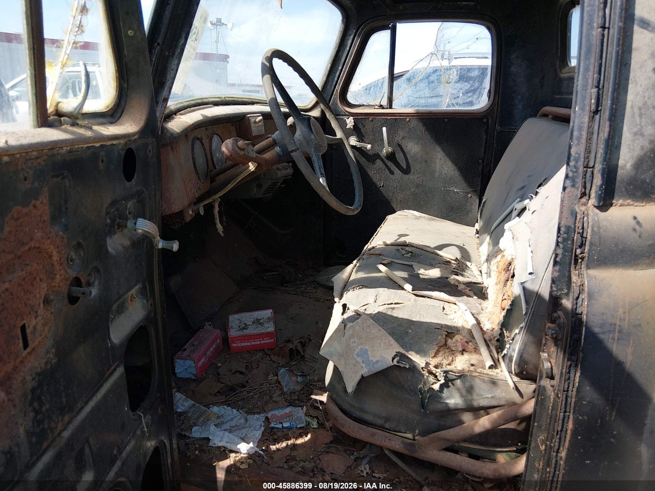 1952 INTERNATIONAL HARVESTER · 5/10
