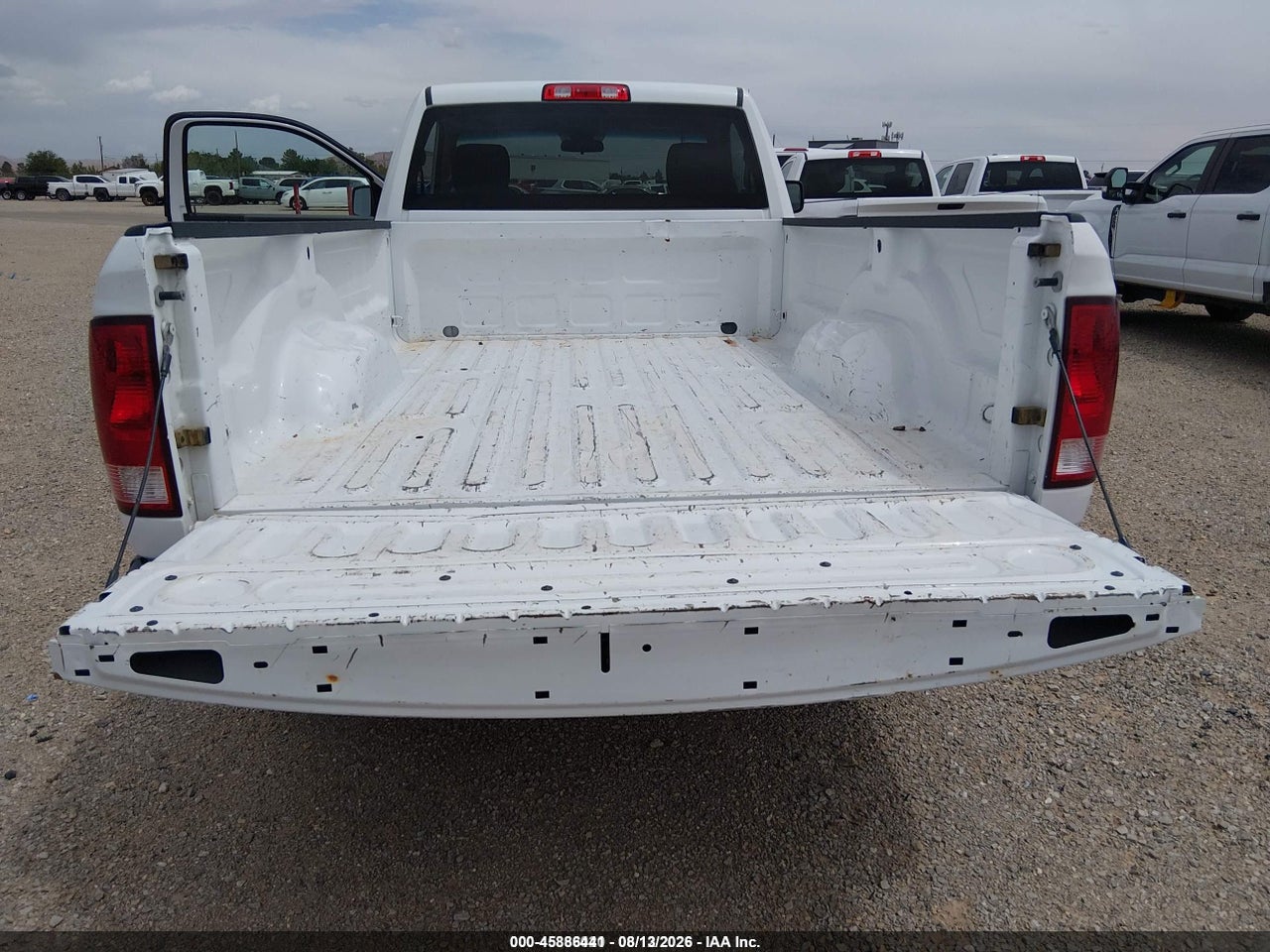 2019 RAM 1500 CLASSIC TRADESMAN  4X2 8' BOX · 6/11