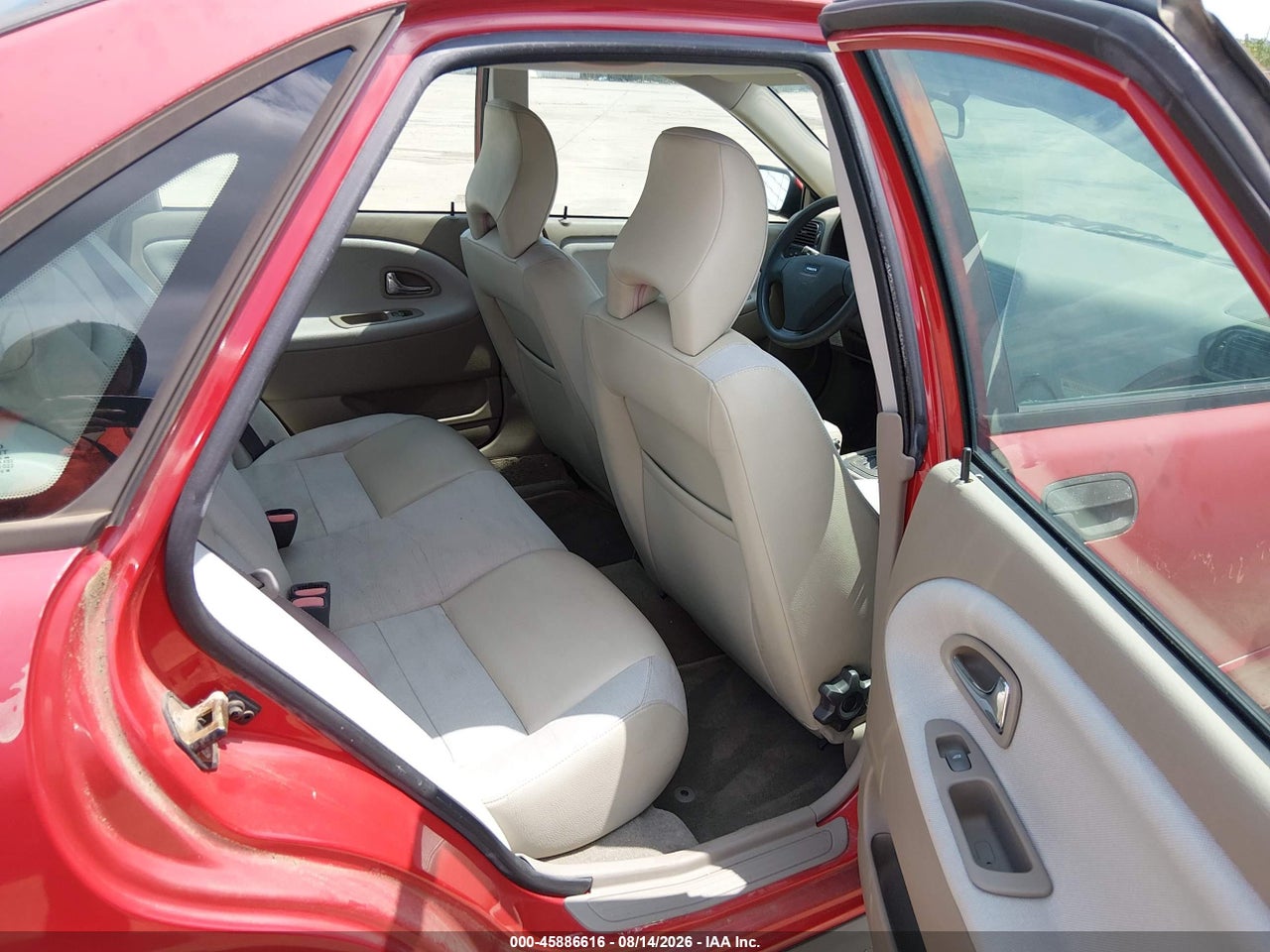 YV1VS27554F****** · 2004 VOLVO S40 A/LSE · 8/11