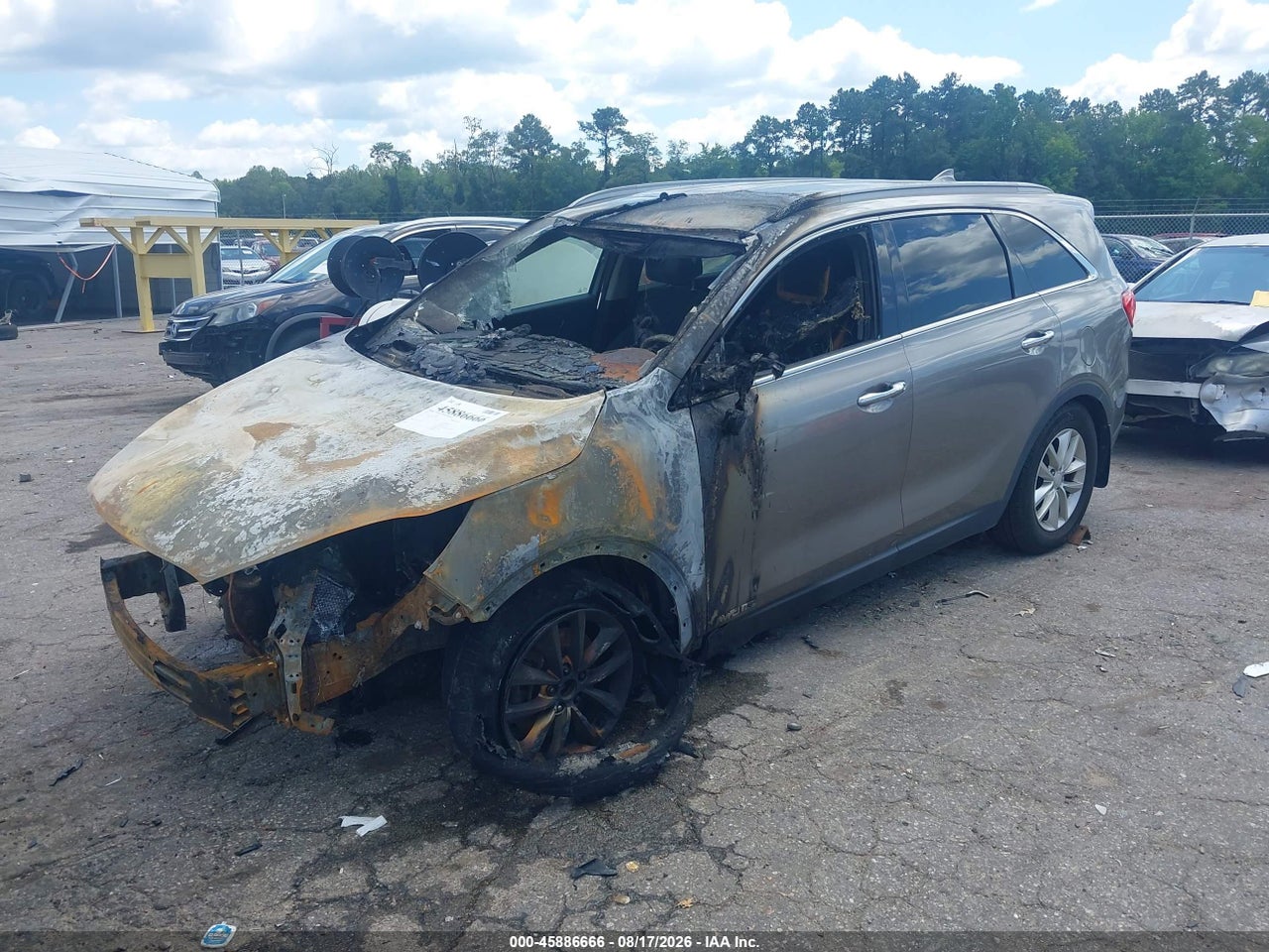 2017 KIA SORENTO 3.3L LX · 2/10