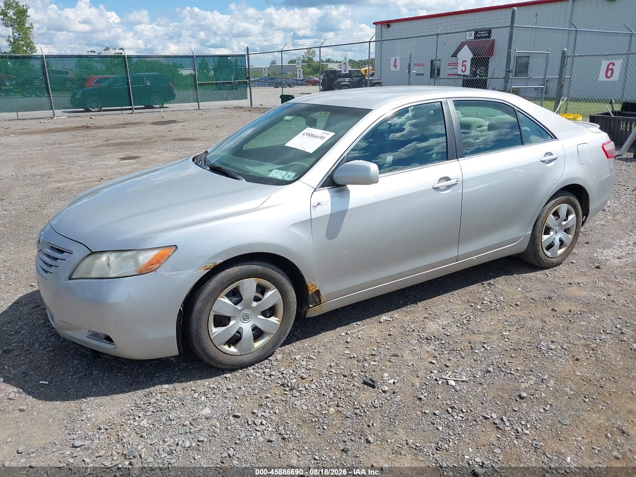 2008 TOYOTA CAMRY LE · 2/11