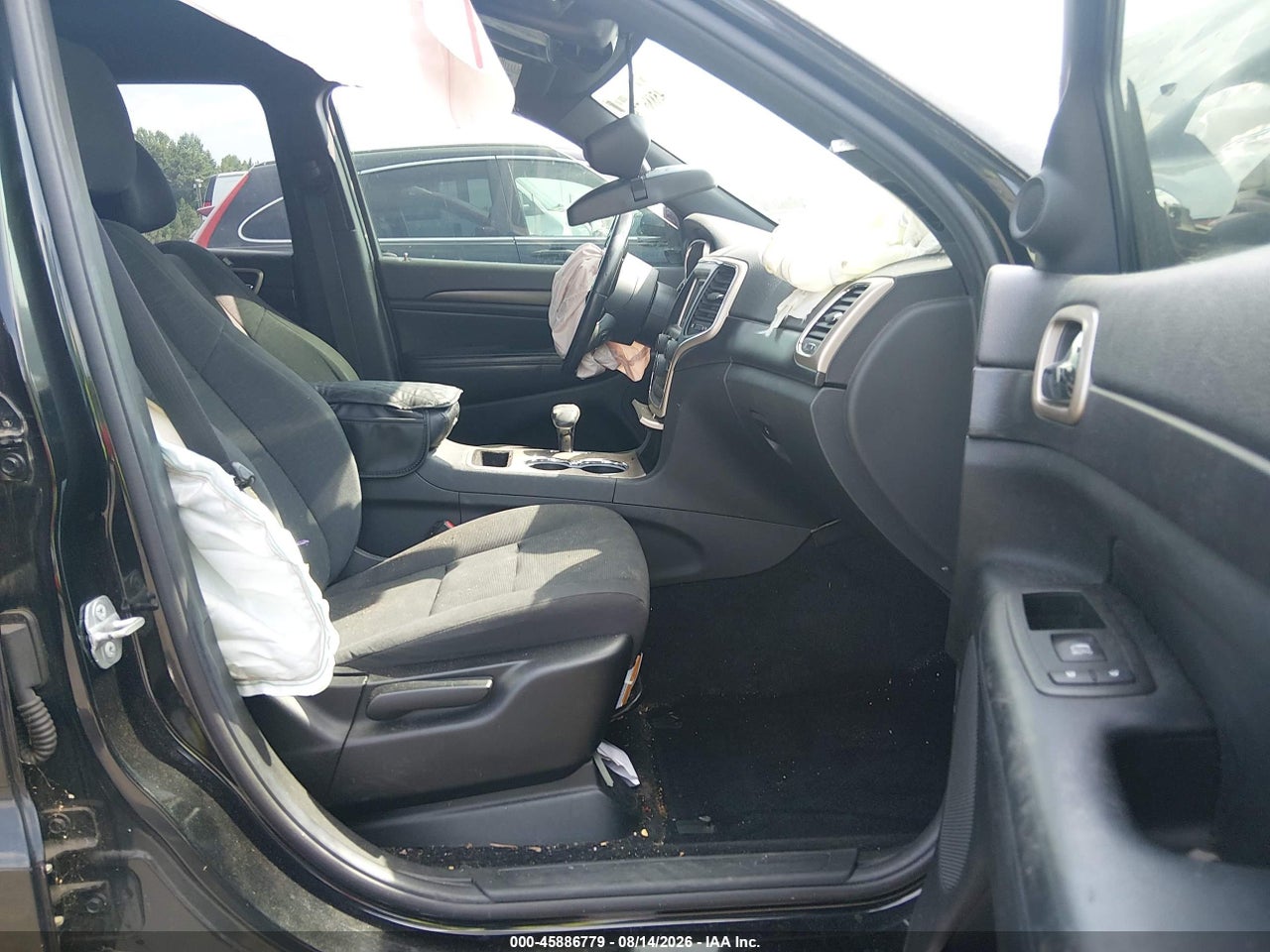 2014 JEEP GRAND CHEROKEE LAREDO · 5/10