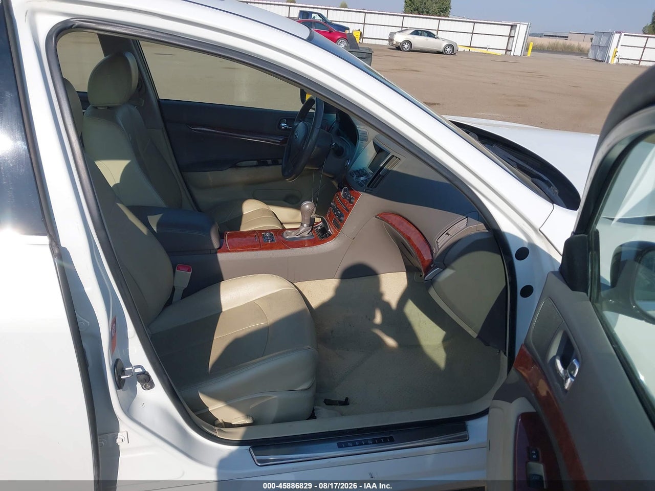 2009 INFINITI G37X · 5/11