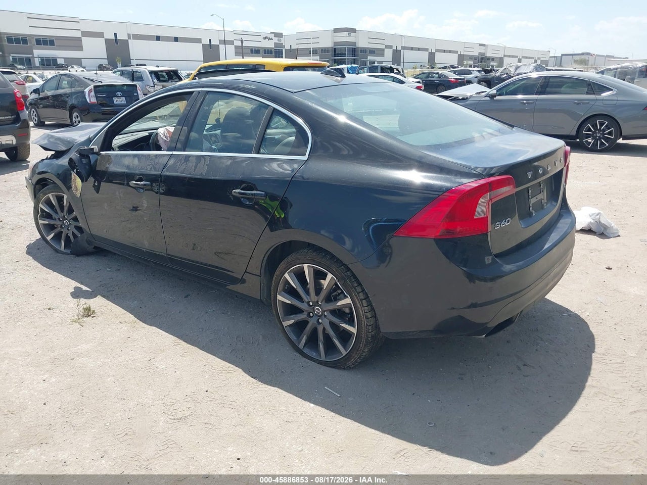 2015 VOLVO S60 T5 PLATINUM · 3/10