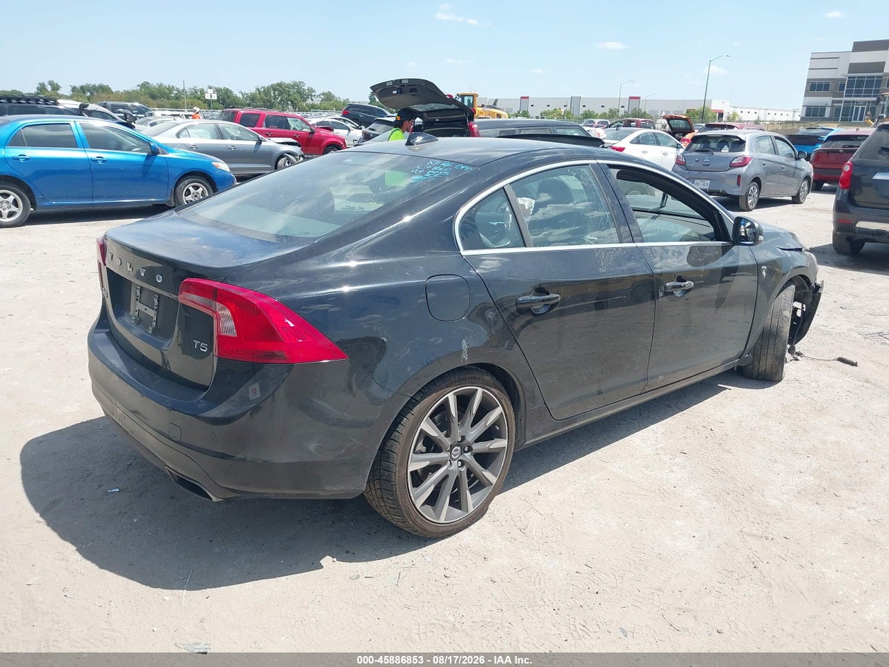 2015 VOLVO S60 T5 PLATINUM · 4/10