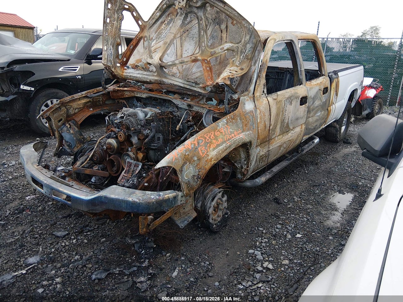 2004 GMC SIERRA 2500HD SLT · 2/10