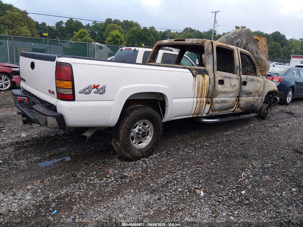 2004 GMC SIERRA 2500HD SLT · 4/10