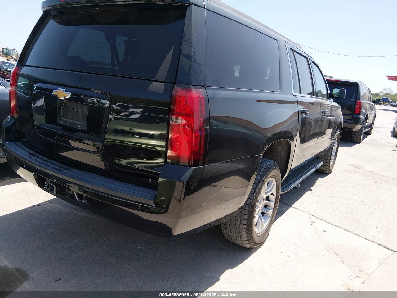2019 CHEVROLET SUBURBAN LT · 4/11