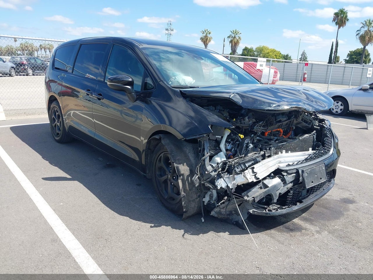 2C4RC1L73PR****** · 2023 CHRYSLER PACIFICA HYBRID TOURING L