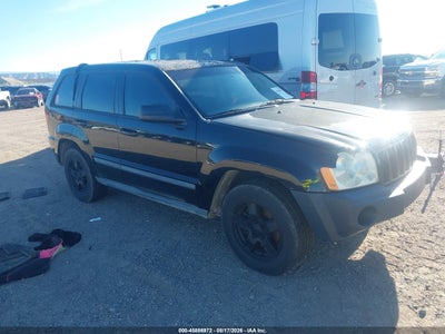 1J8GR48K67C****** · 2007 JEEP GRAND CHEROKEE LAREDO