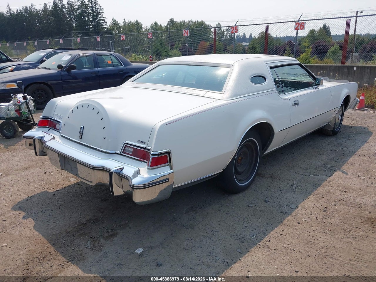 1976 LINCOLN CONTINENTAL · 4/11