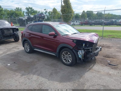 KM8J33A44HU****** · 2017 HYUNDAI TUCSON SE