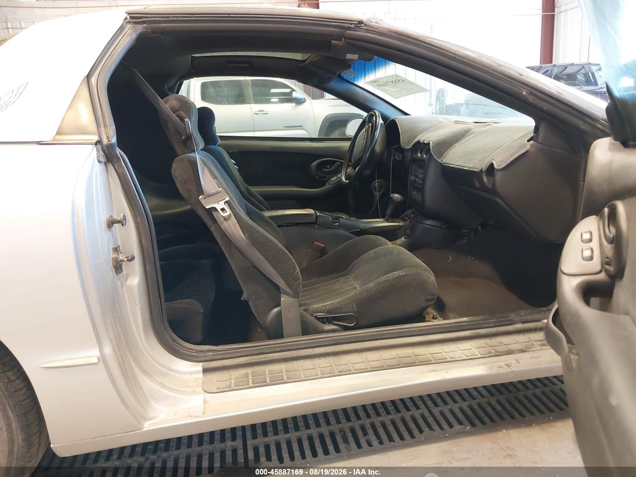 2000 PONTIAC FIREBIRD · 5/11