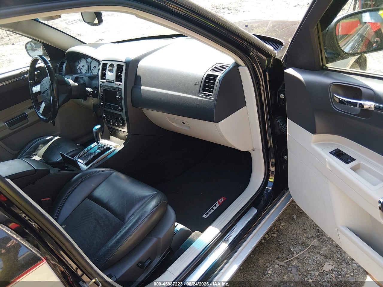 2006 CHRYSLER 300C SRT8 · 5/11