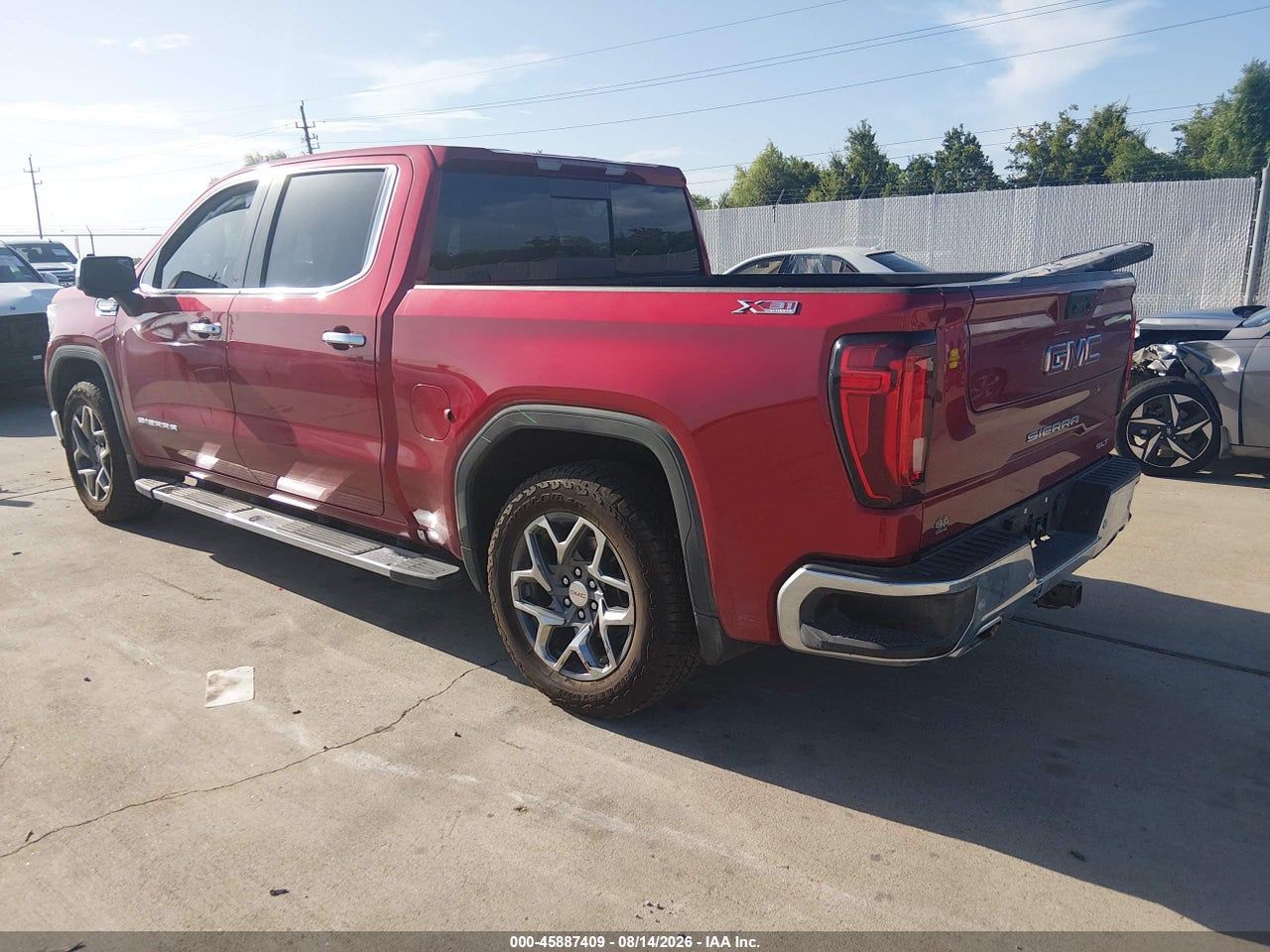2026 GMC SIERRA 1500 , SHORT BED, SLT, 4WD · 3/11