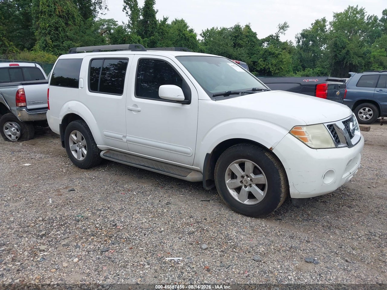 5N1AR1NN6BC****** · 2011 NISSAN PATHFINDER SV