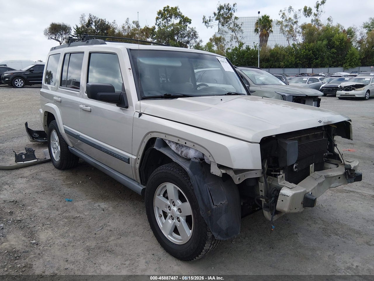 1J8HH48K17C****** · 2007 JEEP COMMANDER SPORT