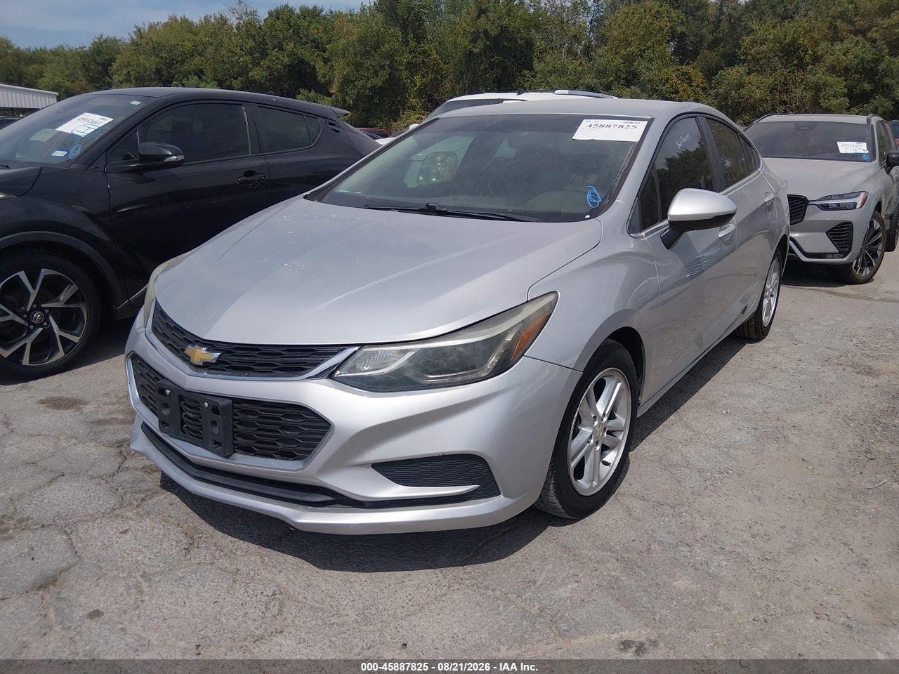 2016 CHEVROLET CRUZE LT AUTO · 2/11