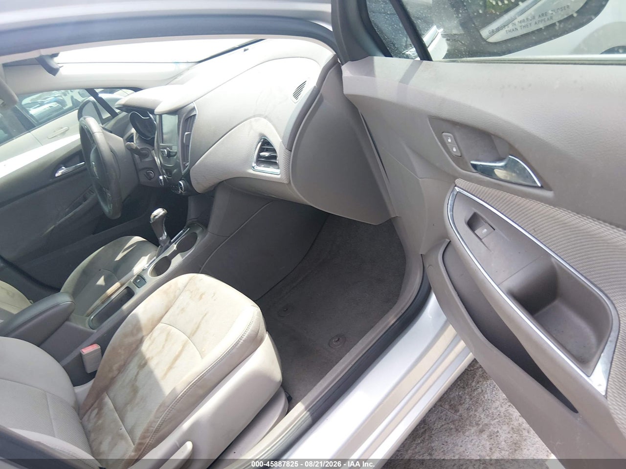 2016 CHEVROLET CRUZE LT AUTO · 5/11