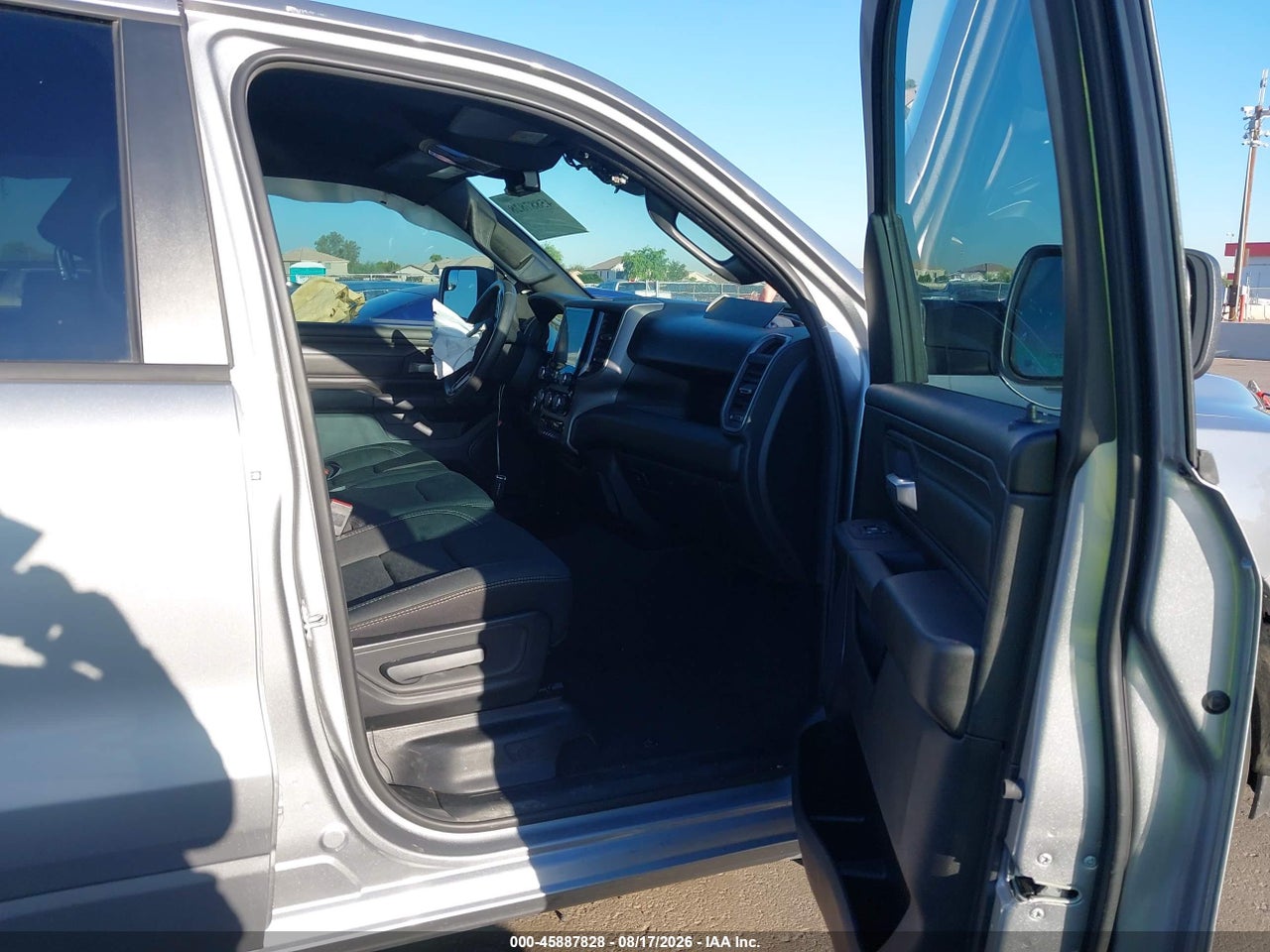 2025 RAM 1500 TRADESMAN  4X2 5'7 BOX · 5/11