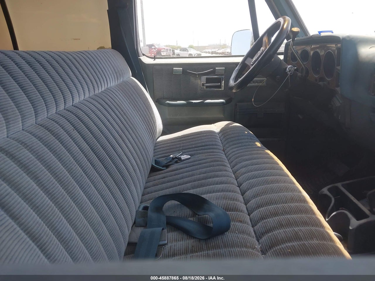 1989 GMC SUBURBAN R15 CONVENTIONAL · 5/11