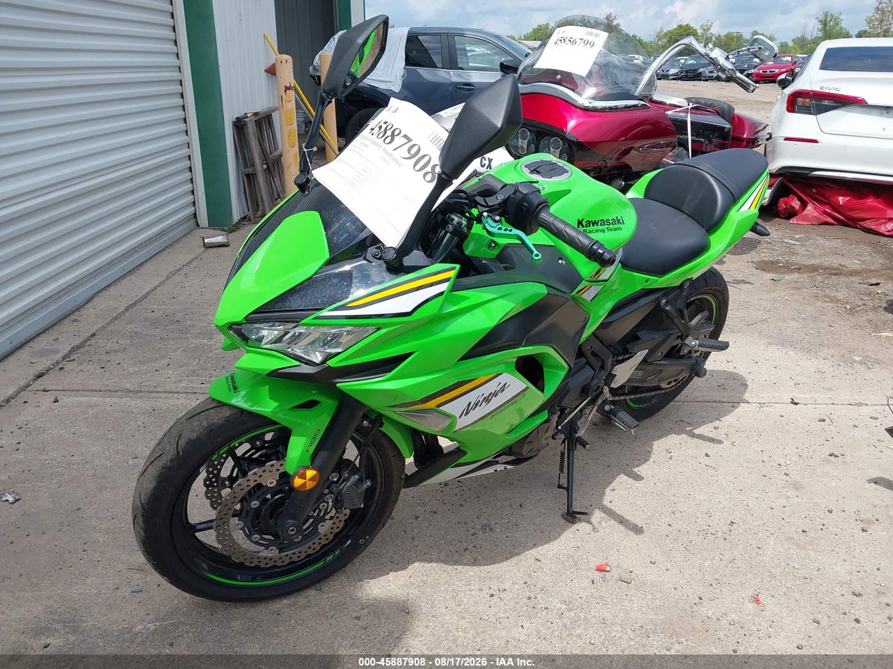 2025 KAWASAKI EX650 P · 2/11