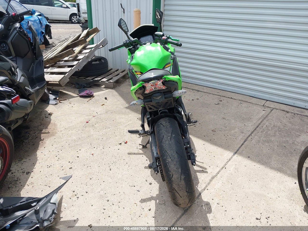 2025 KAWASAKI EX650 P · 6/11