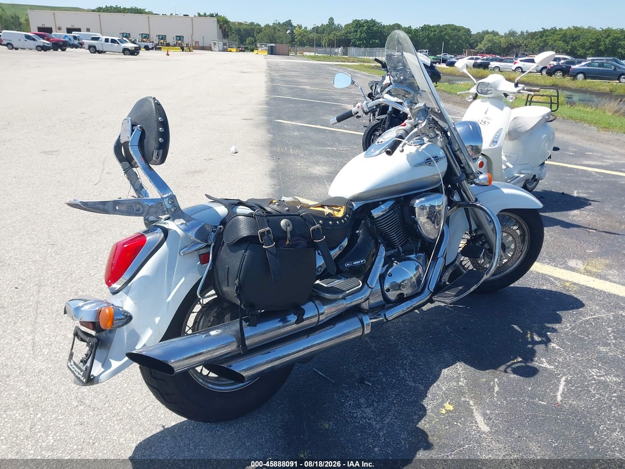 2013 SUZUKI VL800 T · 4/11