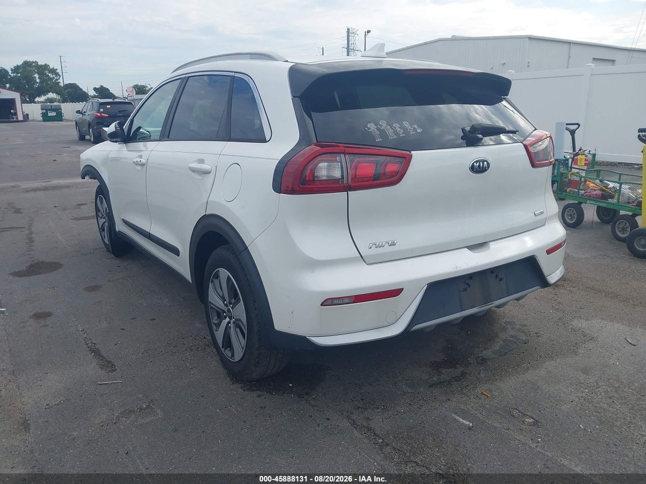 2018 KIA NIRO LX · 3/11