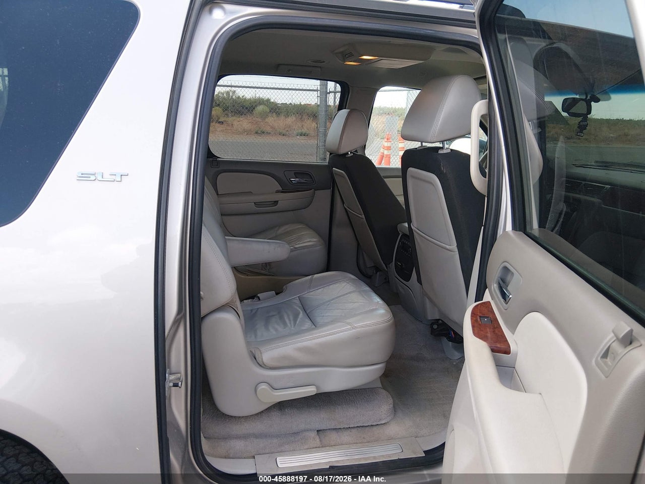 1GKFC36069J****** · 2009 GMC YUKON XL SLT W/4SB · 8/11