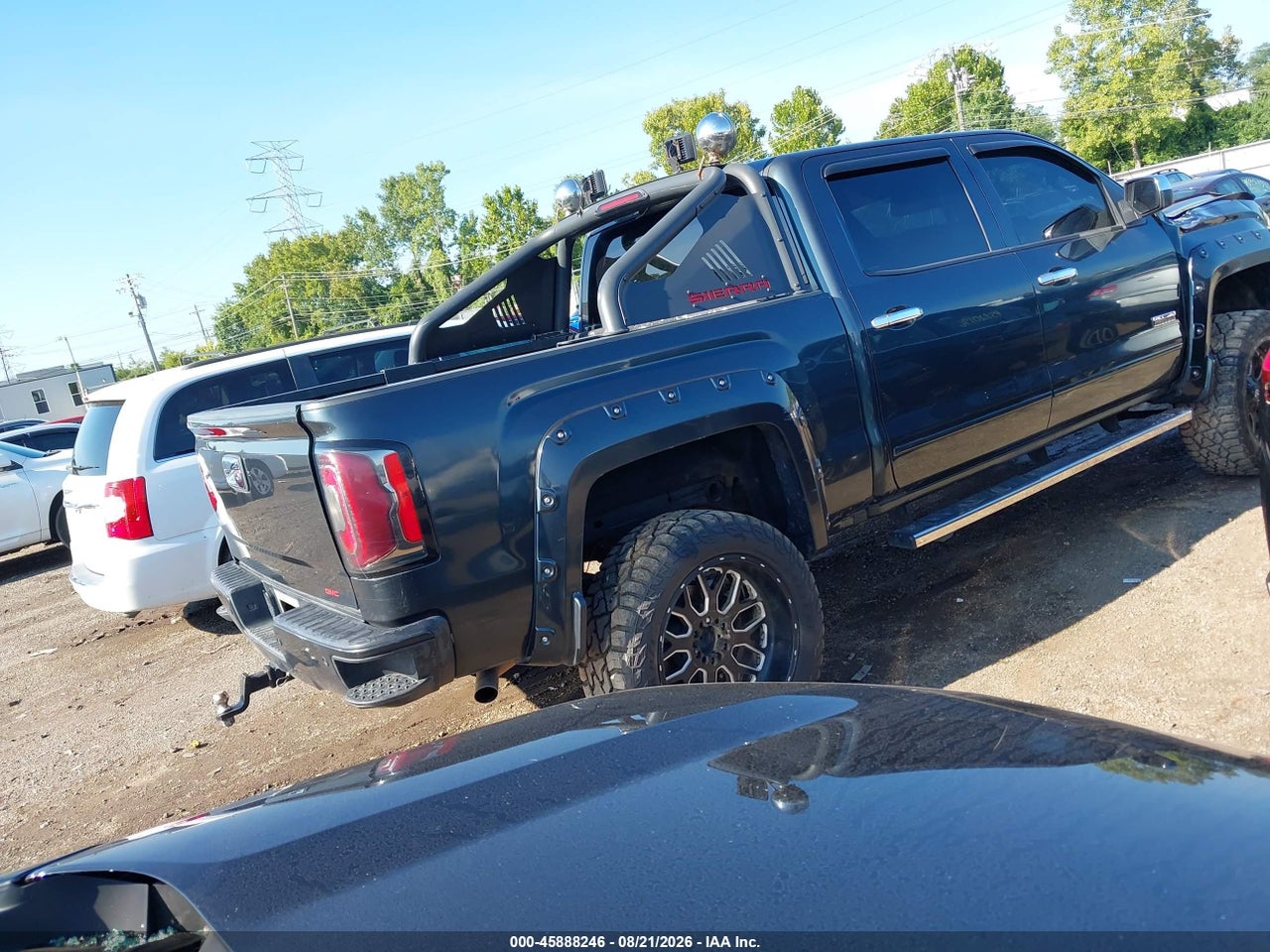 2017 GMC SIERRA 1500 SLT · 4/11