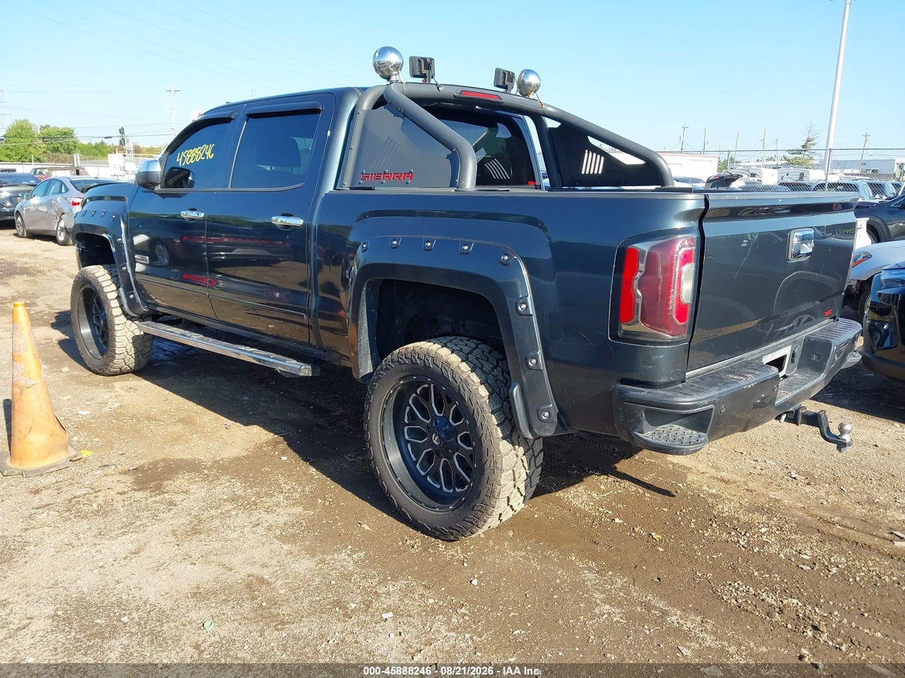2017 GMC SIERRA 1500 SLT · 3/11