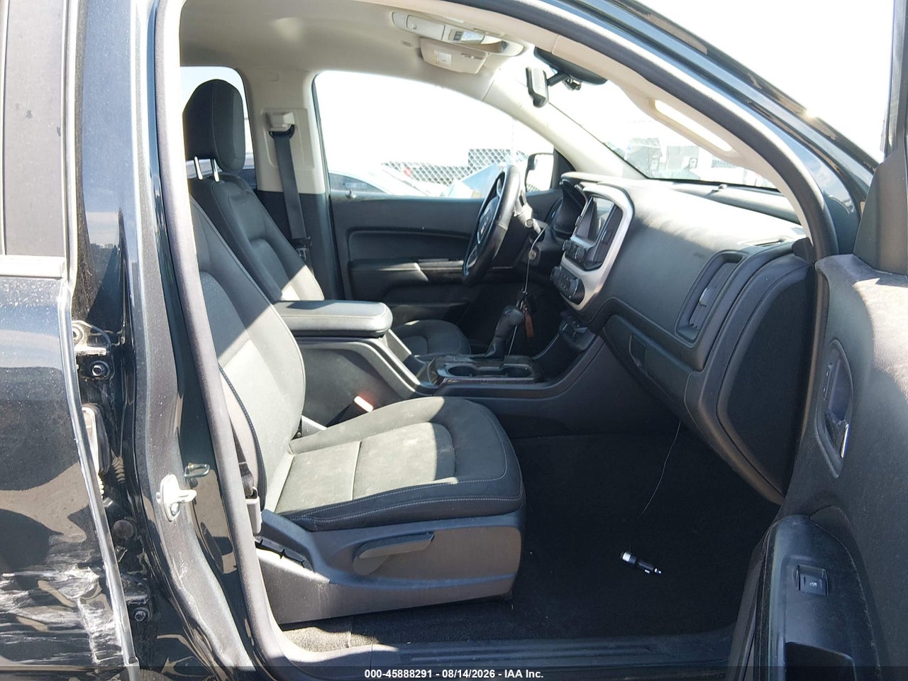 2017 GMC CANYON 2WD SLE · 5/11