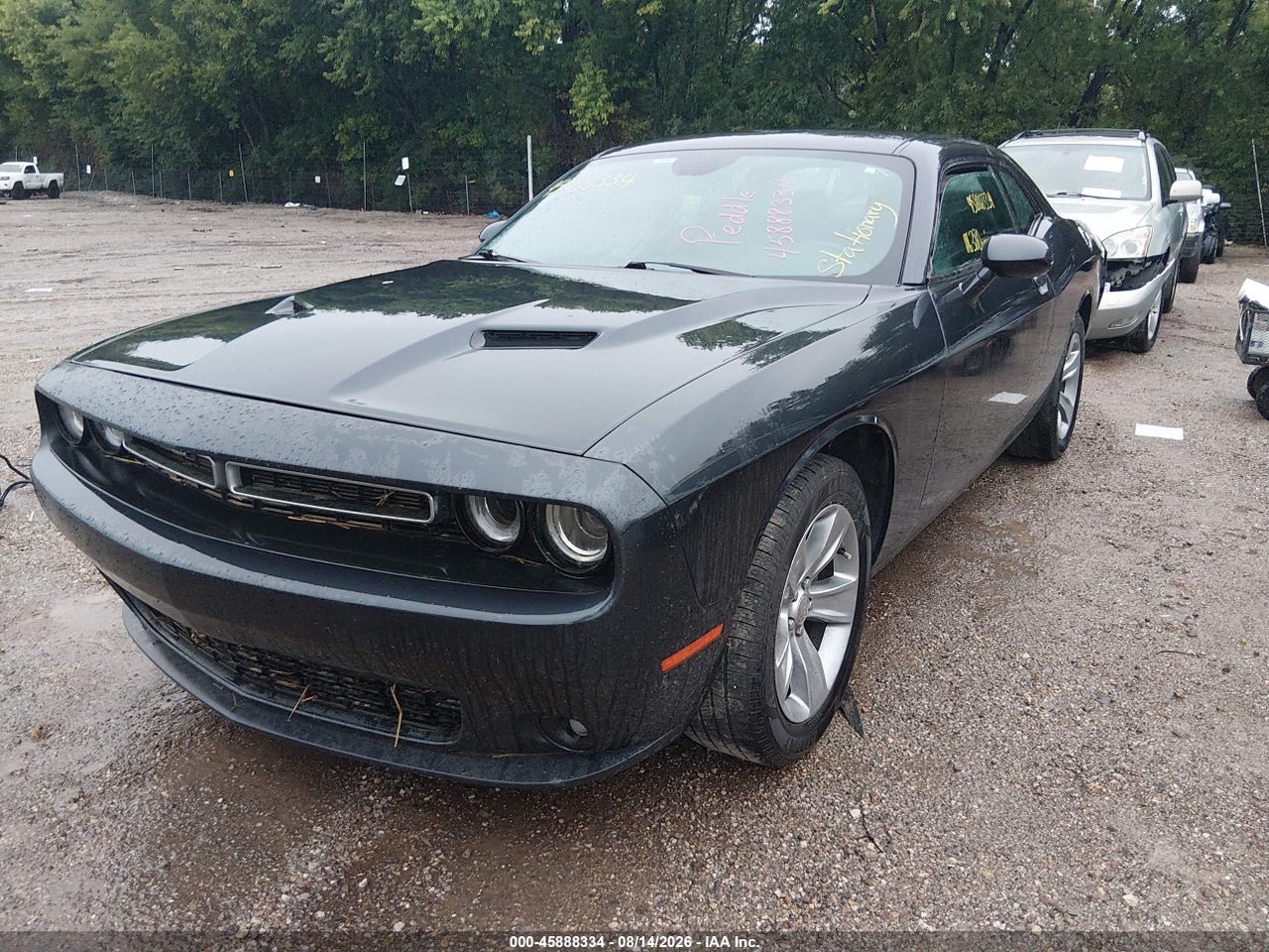 2016 DODGE CHALLENGER SXT · 2/10