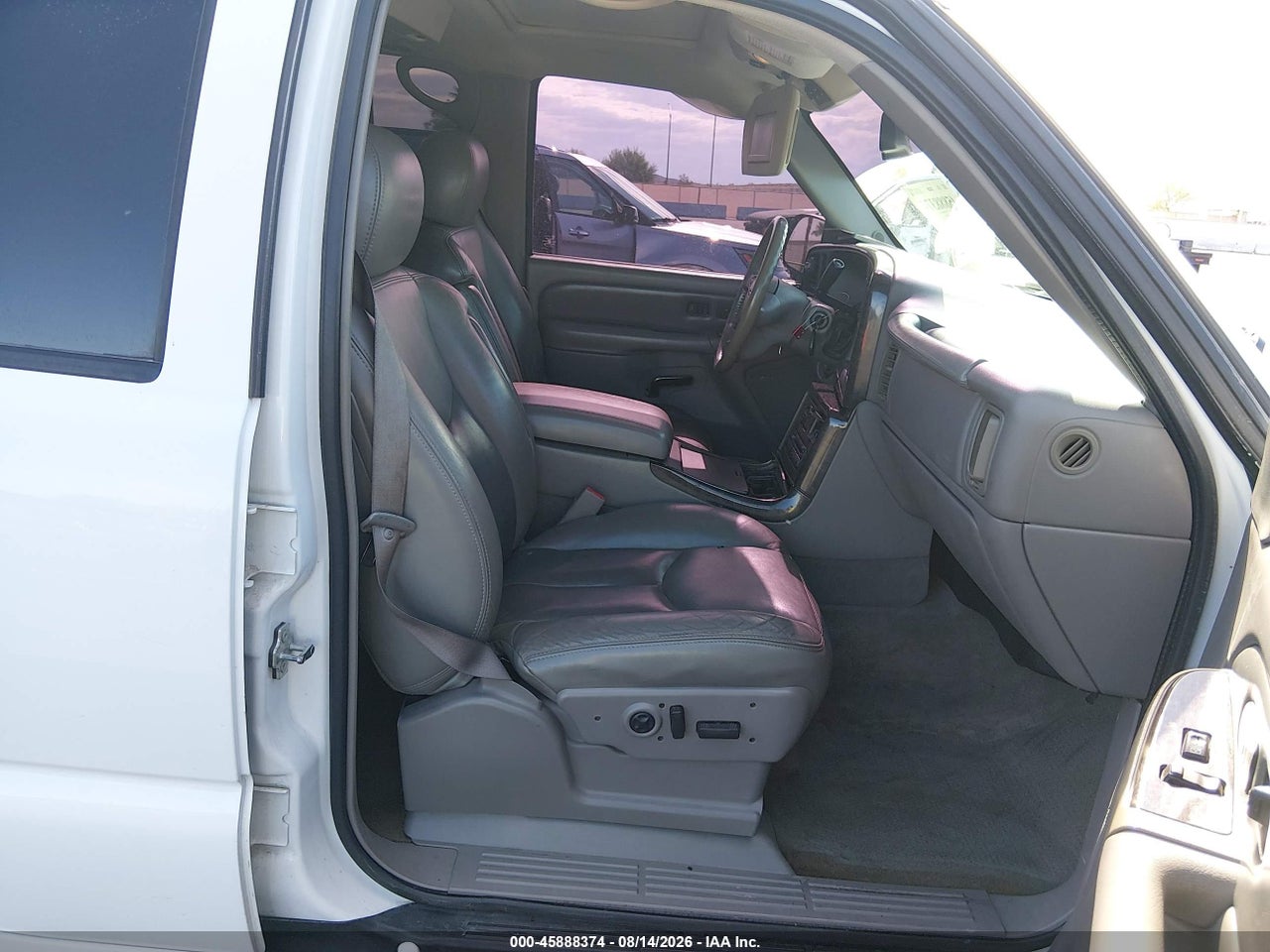 2005 GMC YUKON DENALI · 5/11