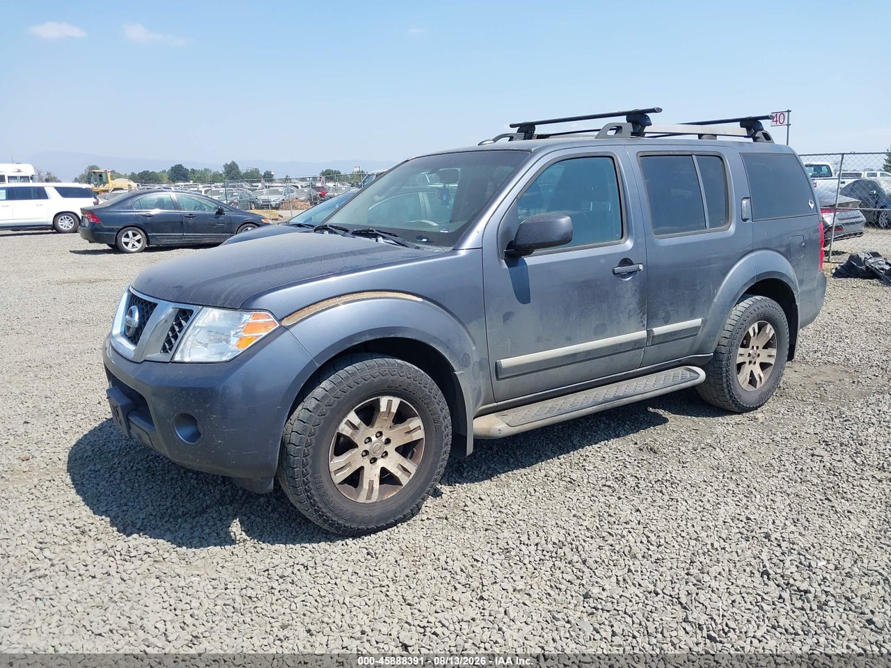 2011 NISSAN PATHFINDER SILVER · 2/11