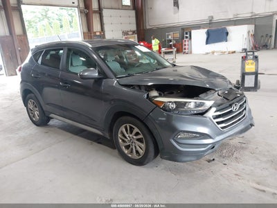 KM8J3CA44HU****** · 2017 HYUNDAI TUCSON SE