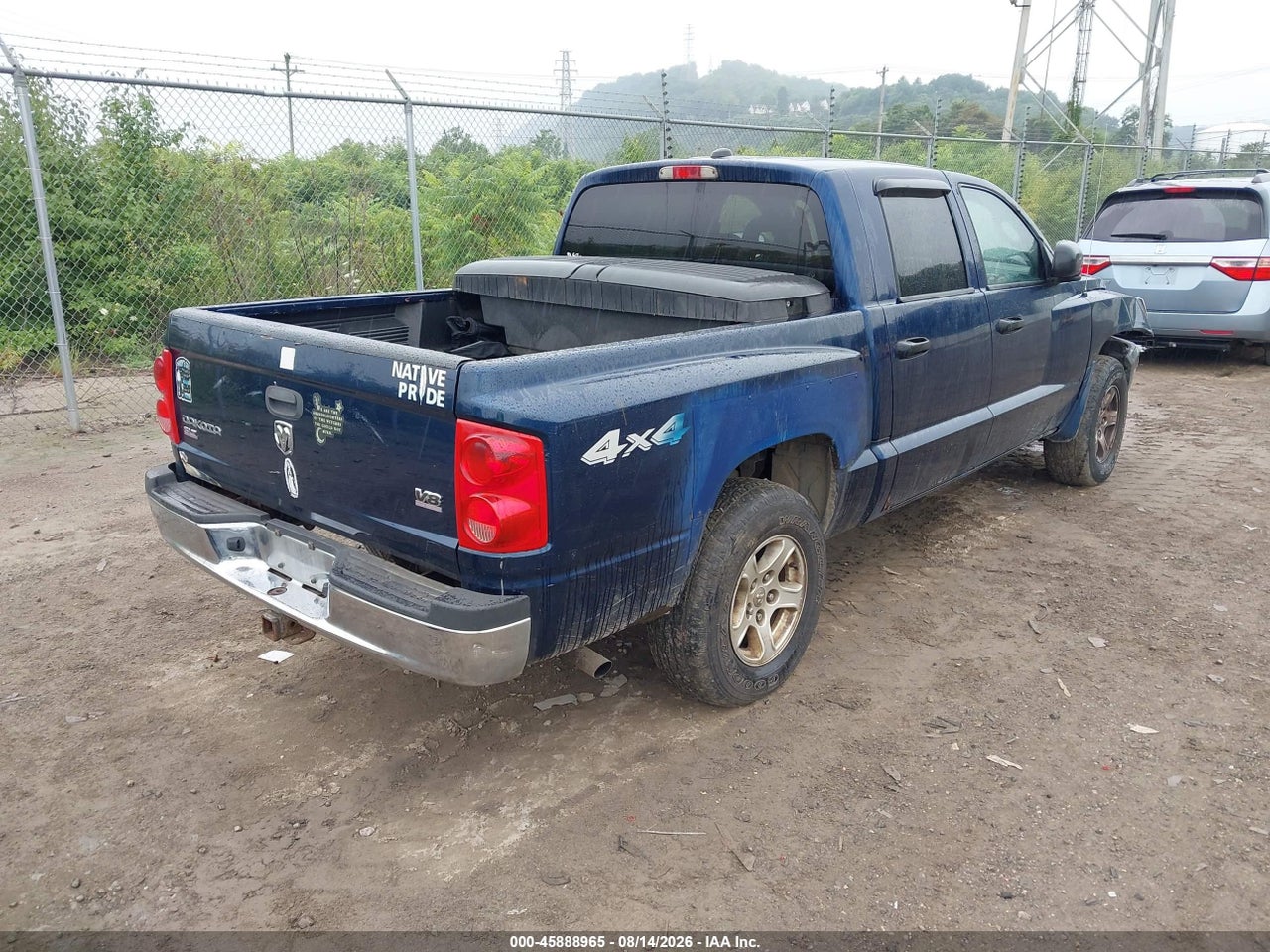 2005 DODGE DAKOTA SLT · 4/11